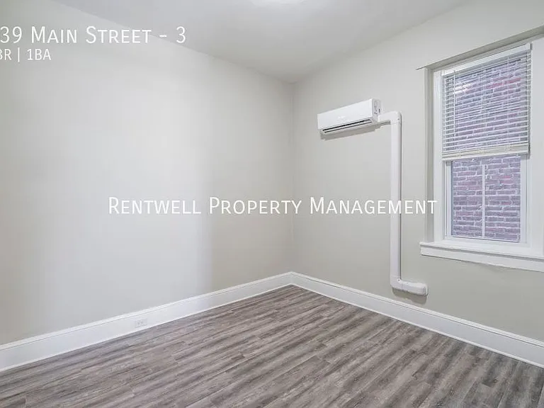 339 Main St #3 — Photo 13