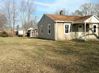 906 W 16th St, Muncie, IN 47302