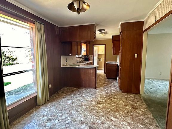 5th image of 20 Woodville Dr