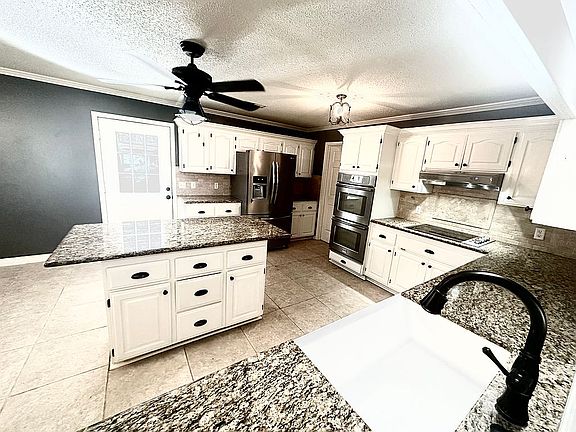 5th image of 106 Crestwood