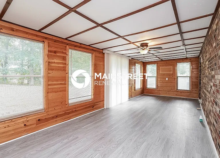 4336 Central Valley Dr — Photo 15