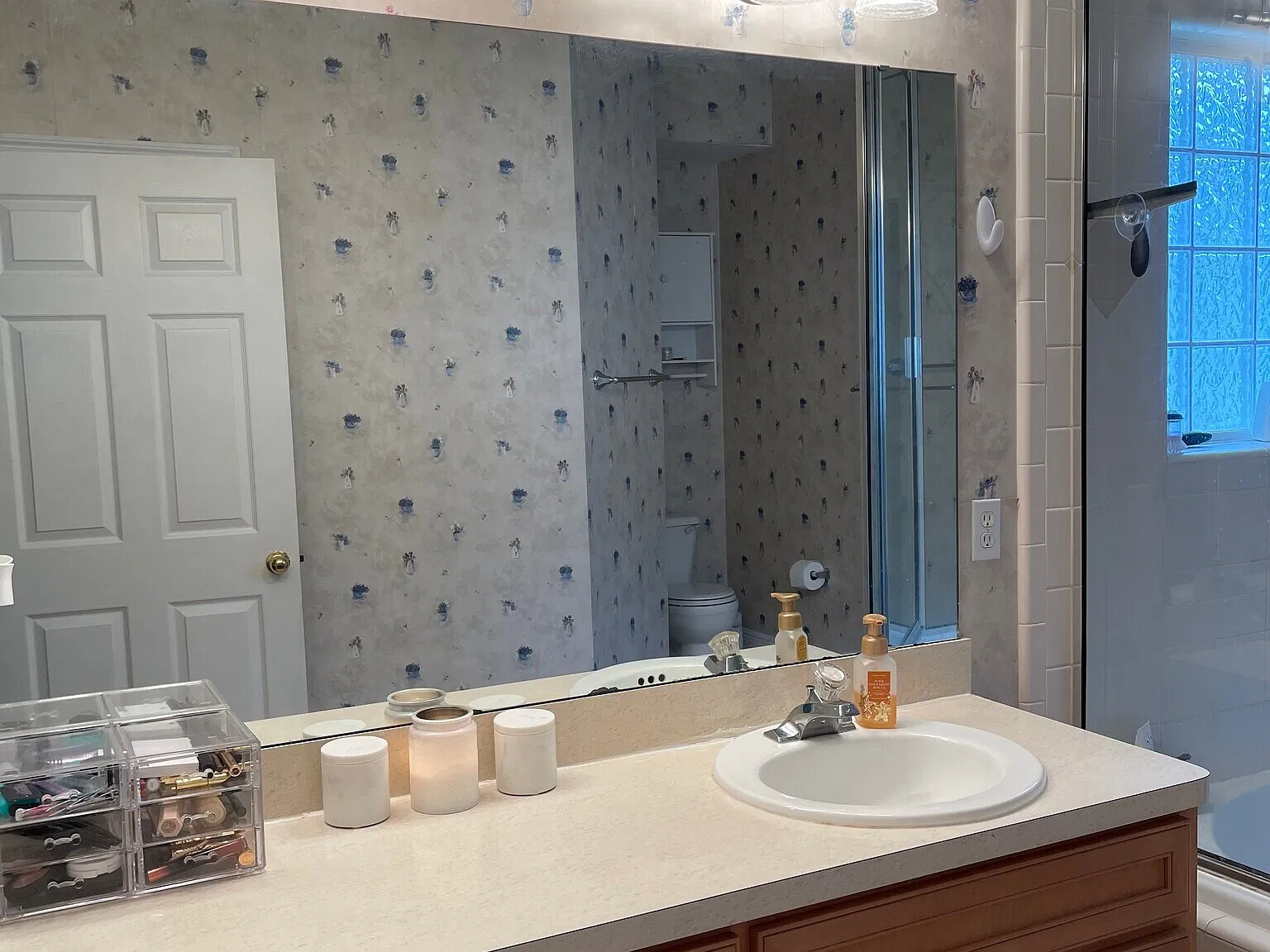 3 bed, 1280 sqft, $1,950 — Photo 2