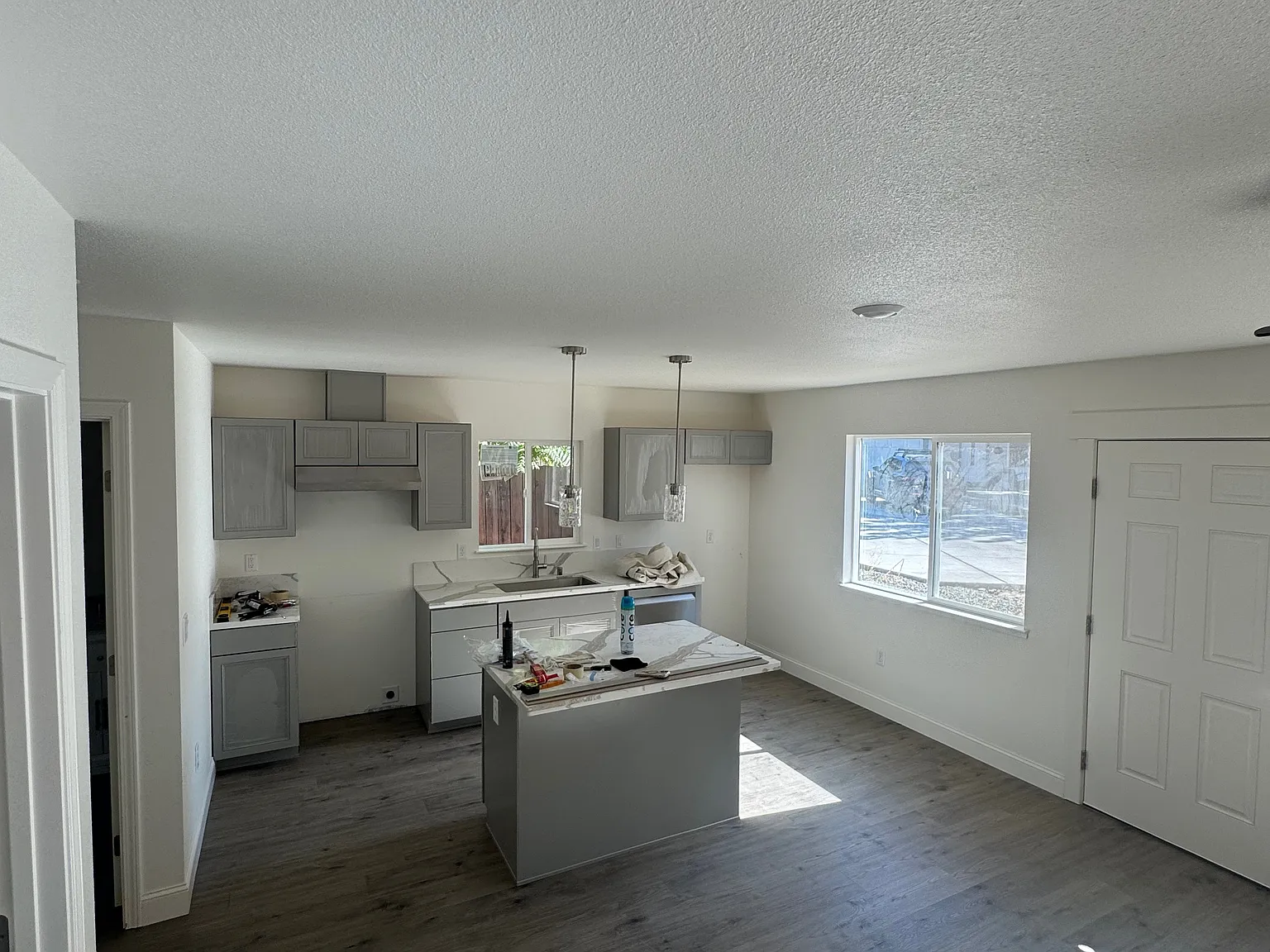 1 bed, 650 sqft, $1,975 — Photo 4