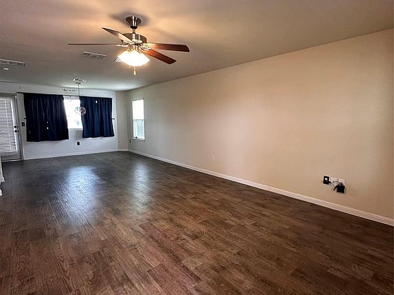 4th image of 207 Liard River Rd