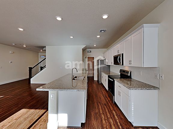 4th image of 9129 Taft Point Ct