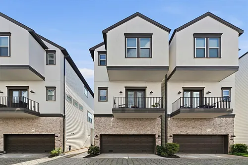 1116 W 15th 1/2 St #C Photo 1 1116 W 15th 1/2 St #C Photo 1