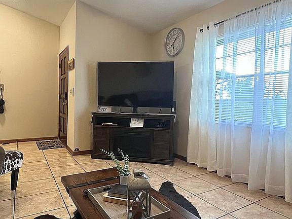 5th image of 604 Tradewinds Dr