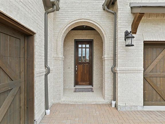 3rd image of 3944 Elmstead Dr