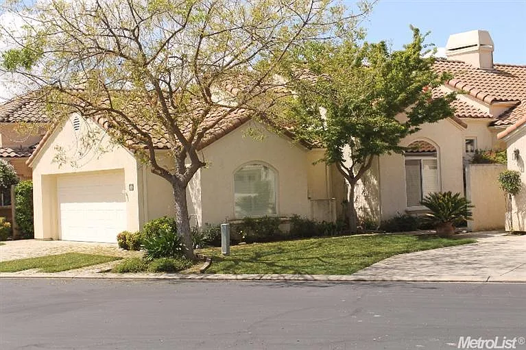 405 Solmar Ct photo 1
