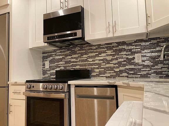2nd image of 1274 1st Ave APT 7