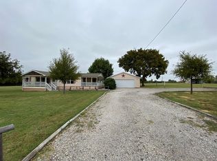 1015 Santa Cruz Ct, Azle, TX 76020