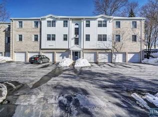 44 Colonial Village Dr, Hillsdale, NJ 07642