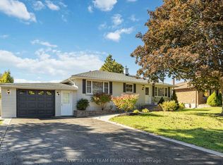 14 Ferguson Ave, Whitby, ON L1M1A6