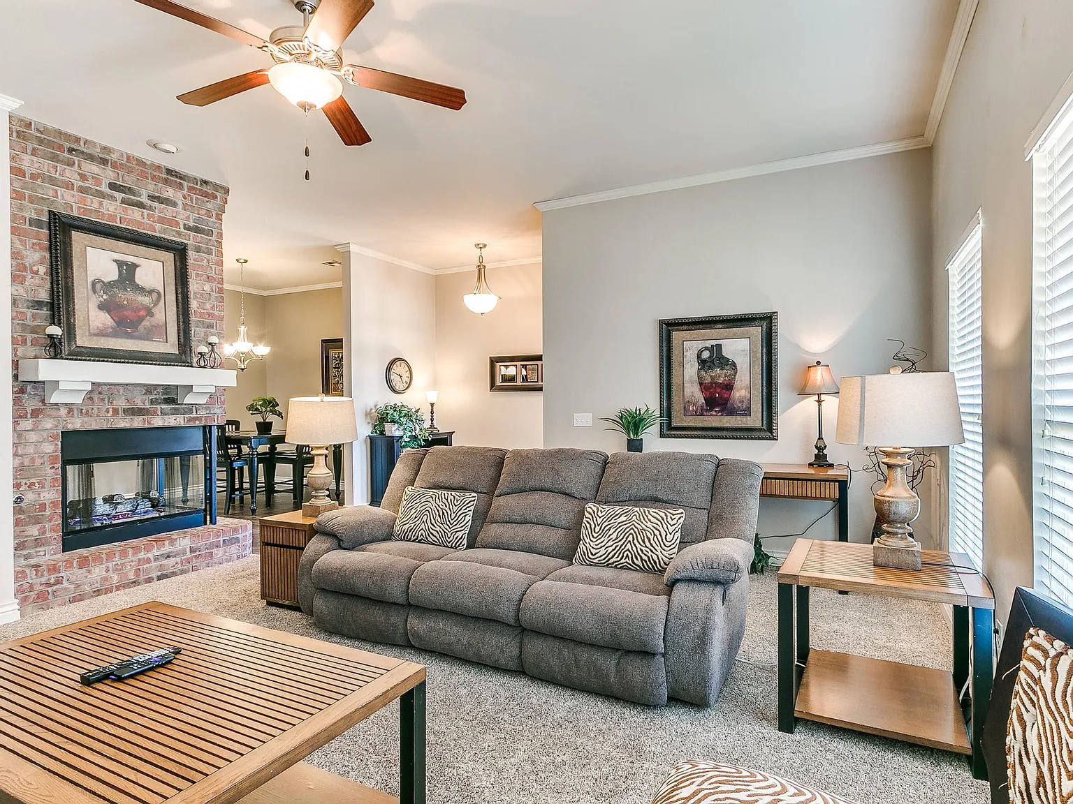 3 bed, 1632 sqft, $4,400 — Photo 3
