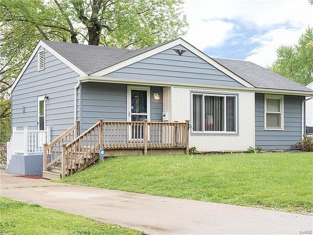 1st image of 110 Chateau Dr