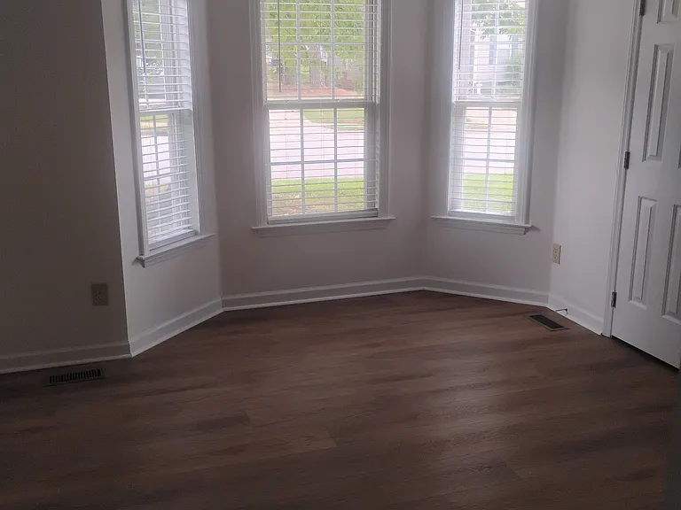 512 Flaherty Ave — Photo 13