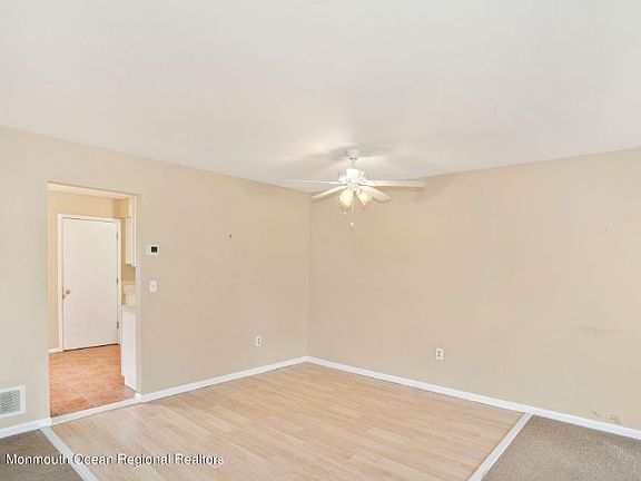 4th image of 907 Trenton Ave