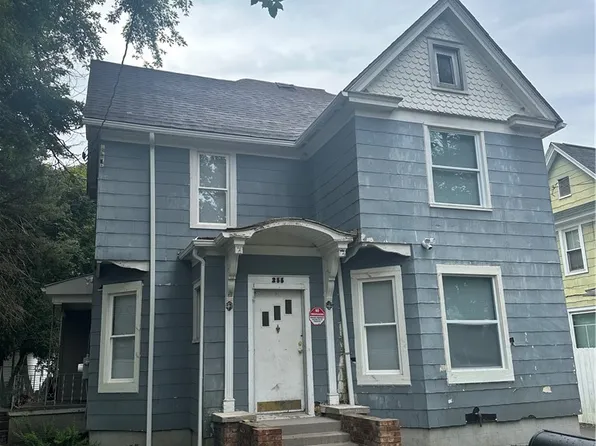 255 Lyon St, Elmira, NY 14904