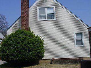 2nd image of 629 Albert St