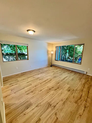 145 NW Alder Pl #4 Photo 1