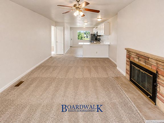 3rd image of 325 E Baird Cir #1