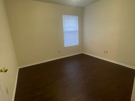 5th image of 11912 Dacca Ct