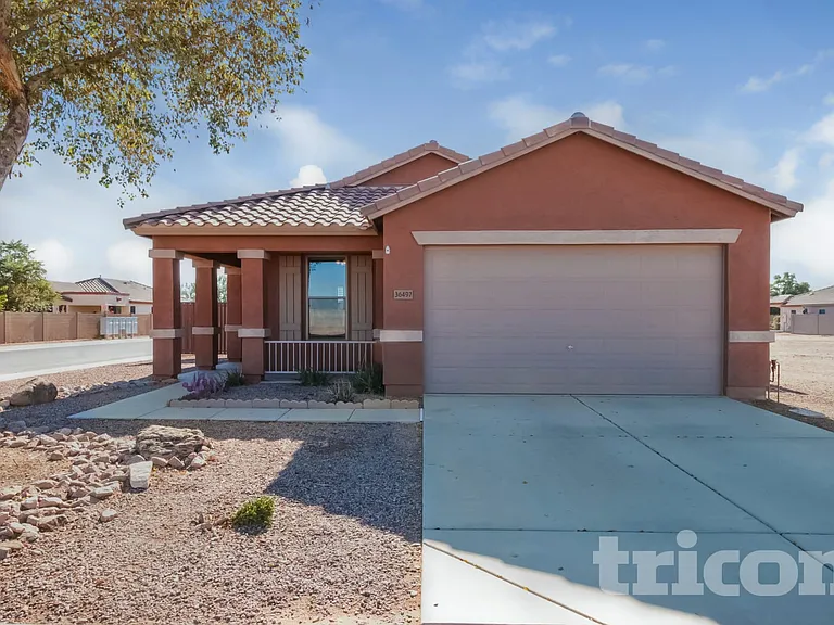 36497 W Barcelona Ln — Photo 1