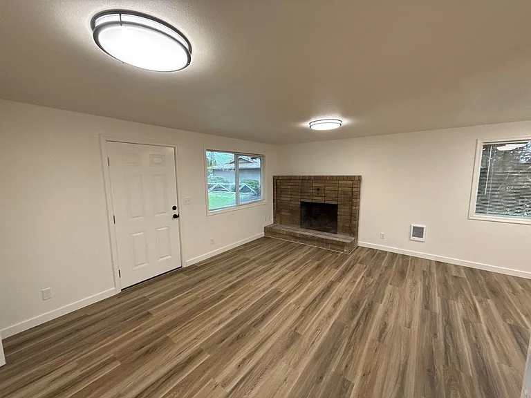 4435 Campbell Dr SE — Photo 6