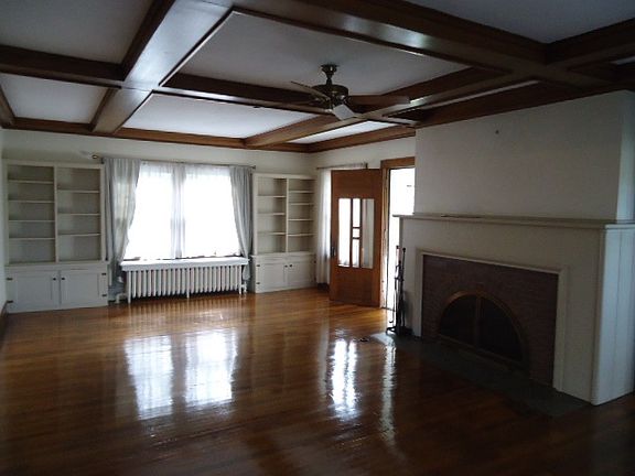 4th image of 2525 Montedera Dr