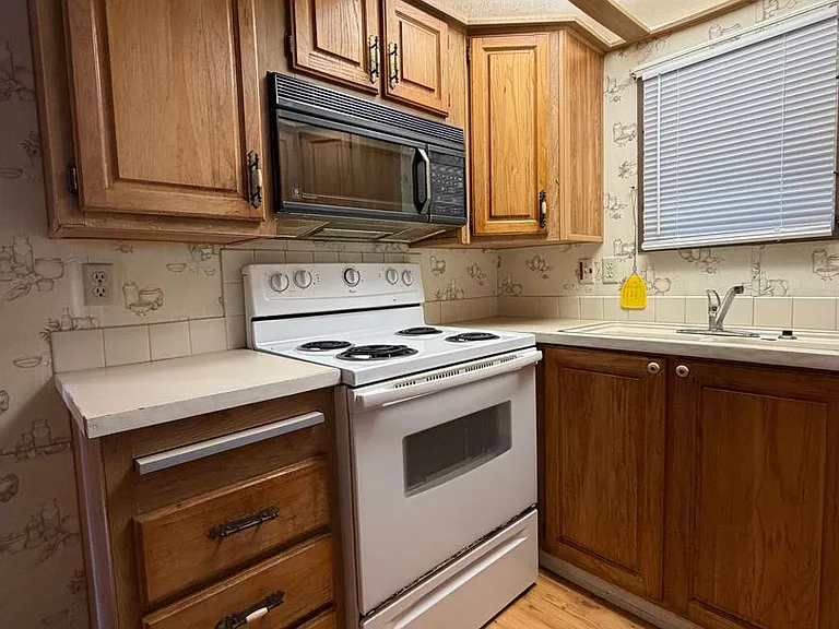 12614 Orange Lake Dr — Photo 8