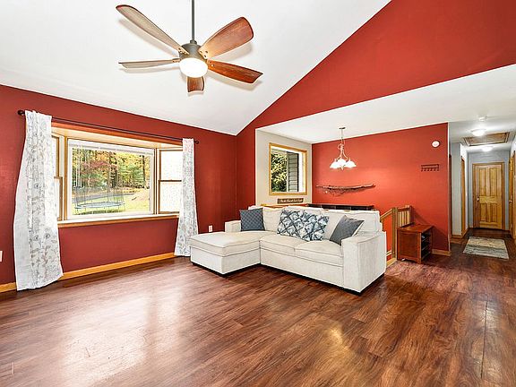 3rd image of 1438 Sherwood Forest Rd