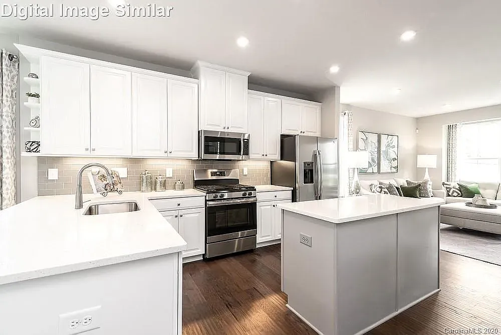 3 bed, 3.5 bath, 1850 sqft, $3,600 — Photo 2