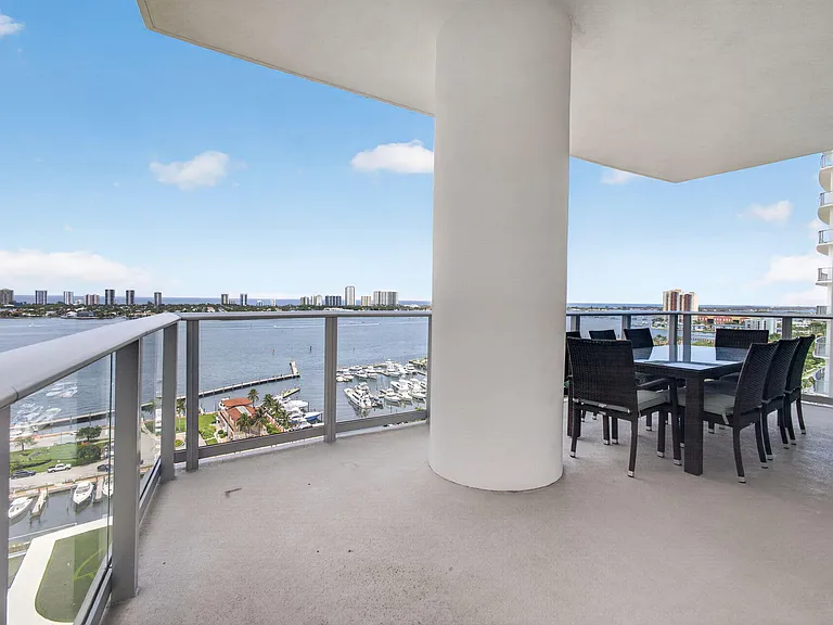 220 Lake Shore Dr #1702 — Photo 32