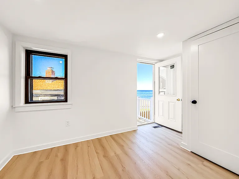 204 Endicott Ave #2 — Photo 10