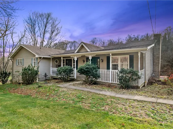 68 Zediker Station Rd, Washington, PA 15301