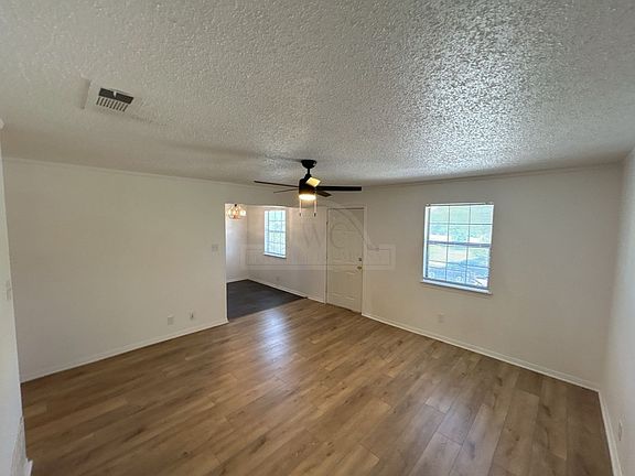 4th image of 2502 Schulze Dr APT 5