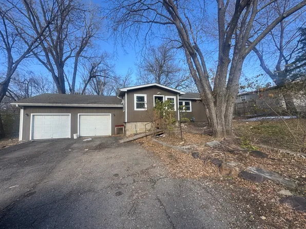 3040 NW 65th St, Topeka, KS 66618