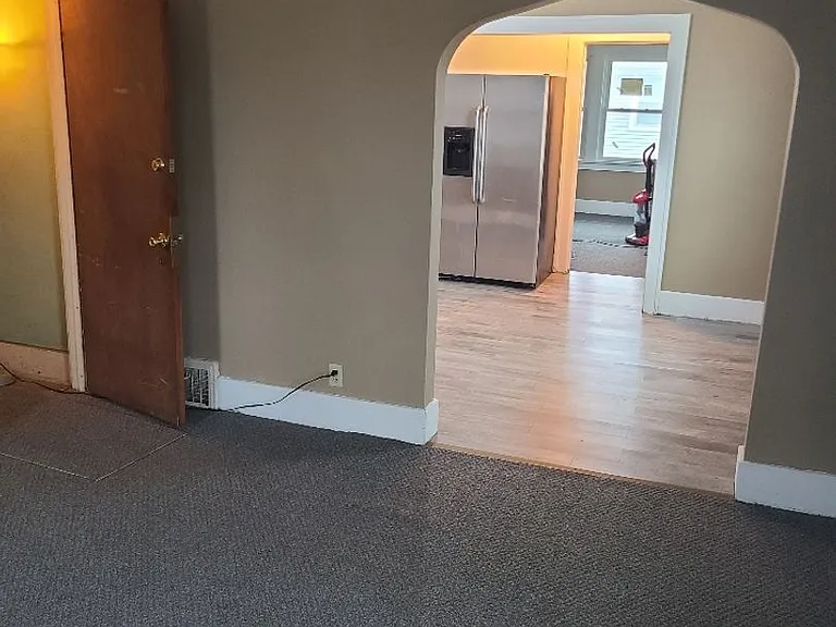 102 W Arlington St #3 — Photo 20