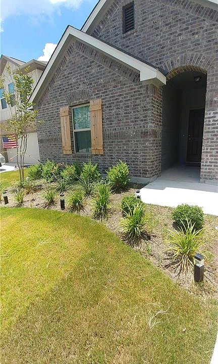 2nd image of 532 Merlin Ln