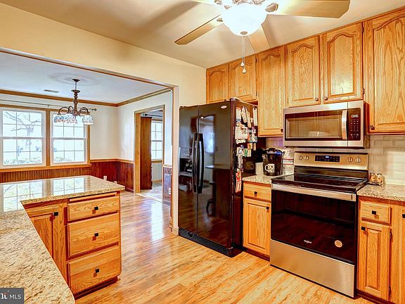 5th image of 479 Brightwood Rd