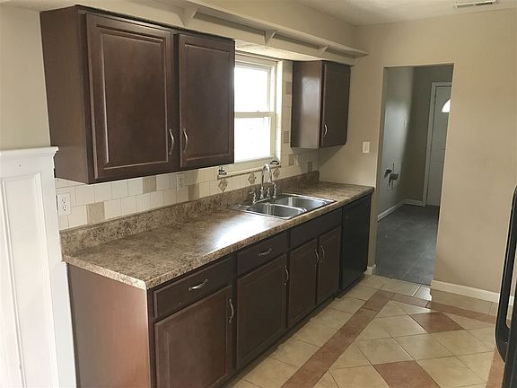 2nd image of 1621 Clara Dr