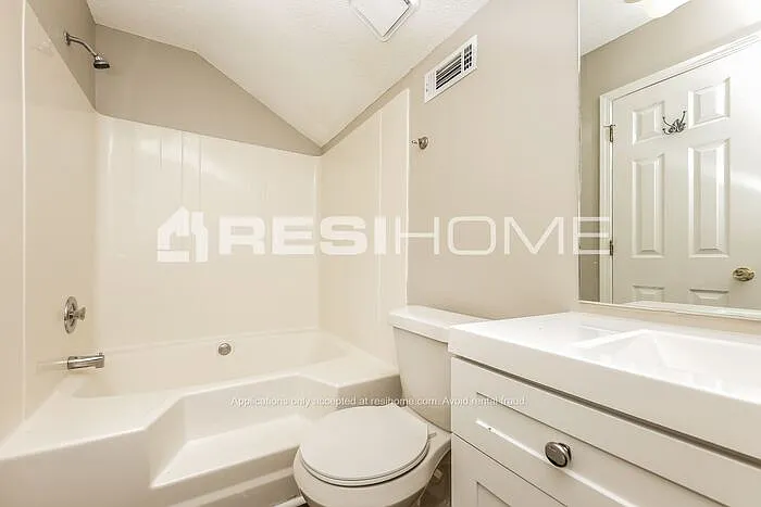 2406 Iron Horse Dr — Photo 16