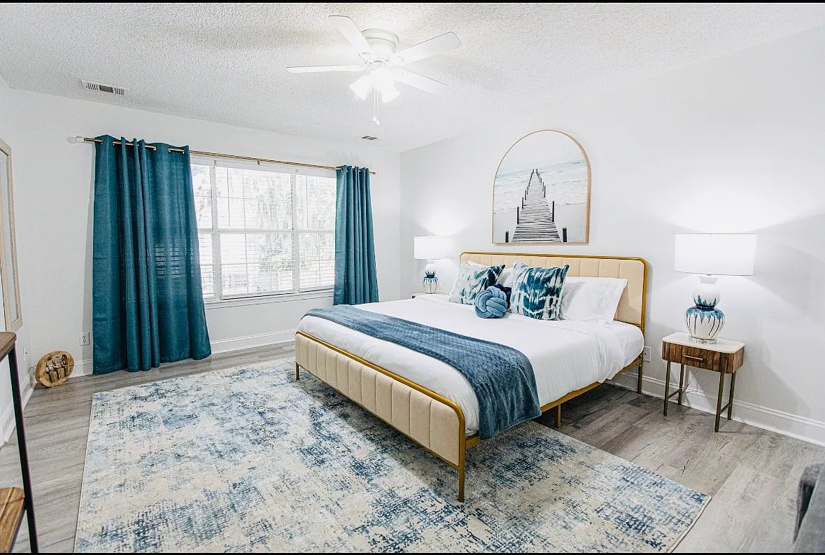 5 bed, 2500 sqft, $3,800 — Photo 4