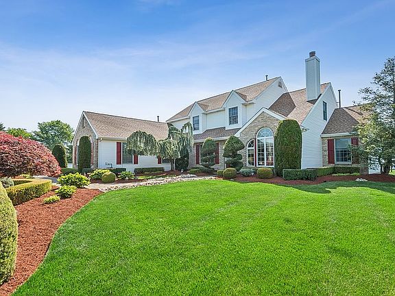 5th image of 6 Bray Hollow Ct