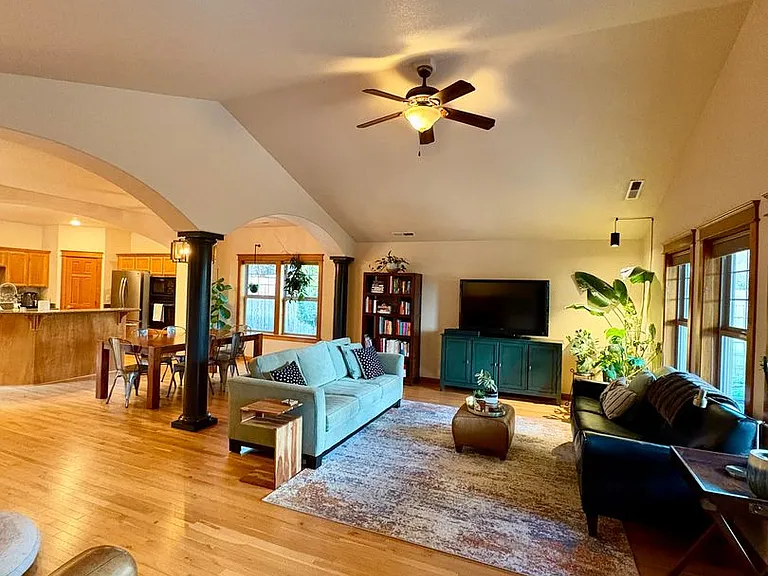 431 Stanford Ave — Photo 18