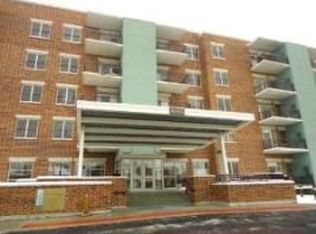 9355 Irving Park Rd APT 404, Schiller Park, IL 60176