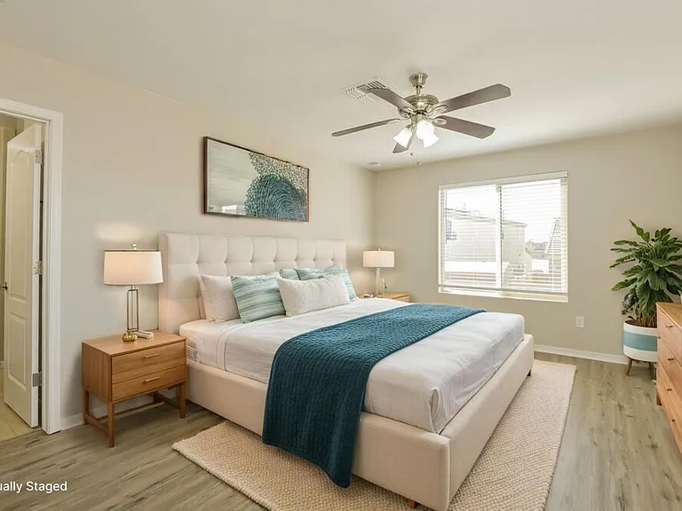 8237 W Kittiwake Ln — Photo 10