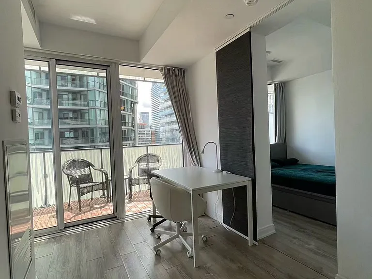 42 Charles St E #1503 — Photo 4