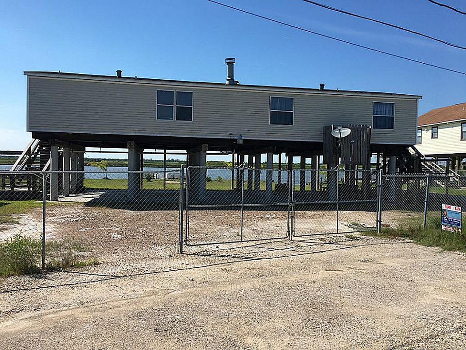 1st image of 4710 Bayou Ln