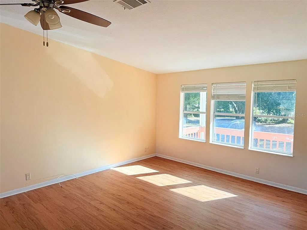 3 bed, 2.0 bath, 1620 sqft, $1,980 — Photo 4